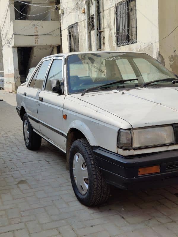 Nissan Sunny 1988 b2b original car zero metre drive 4