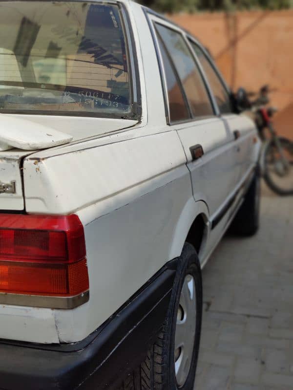 Nissan Sunny 1988 b2b original car zero metre drive 10