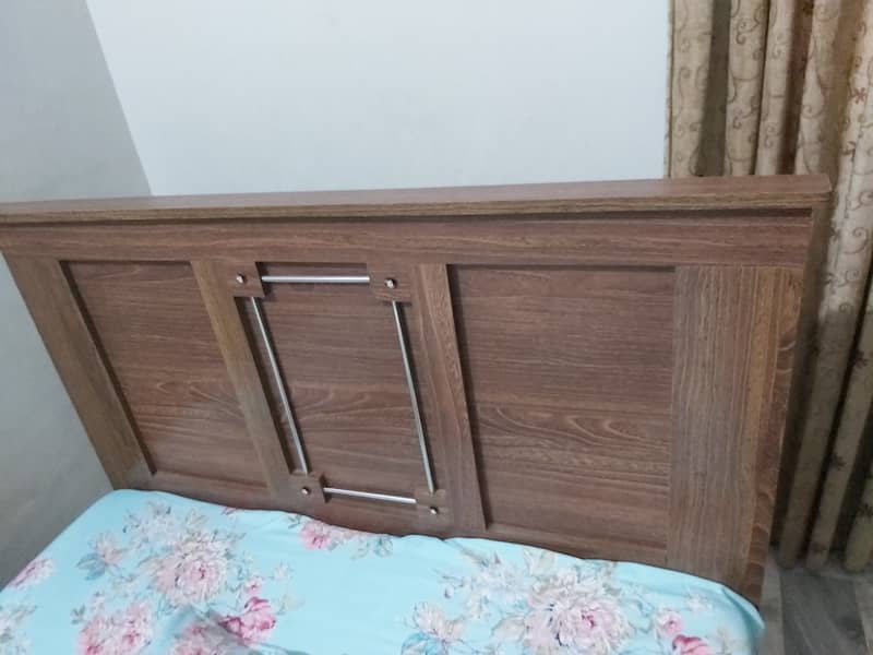 Single bed without mattress 1