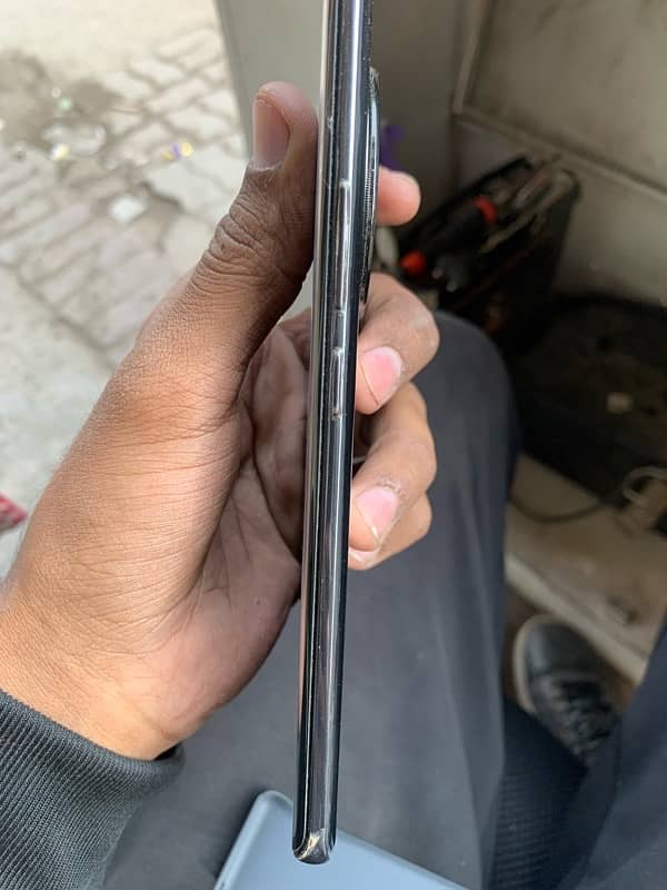 Infinix Zero 40 16/256 with one year Official Insurances 5