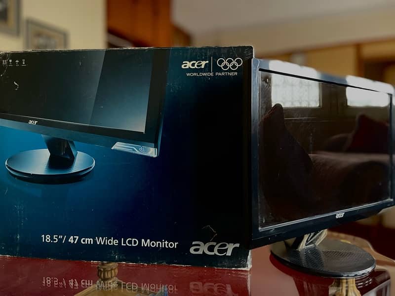 Acer Wide LCD Monitor 0