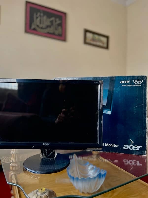 Acer Wide LCD Monitor 1