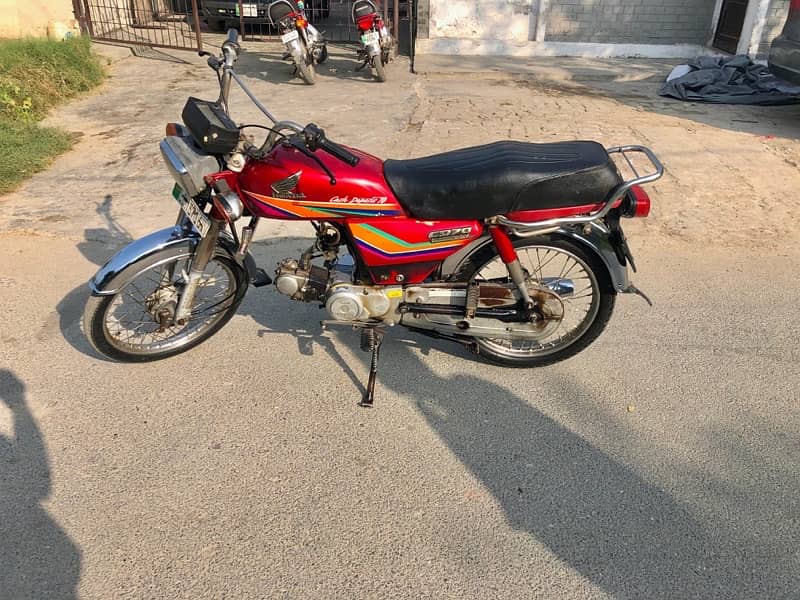 Honda CD 70cc good 0,3,7,0,4,2,0,1,8,2,6 2