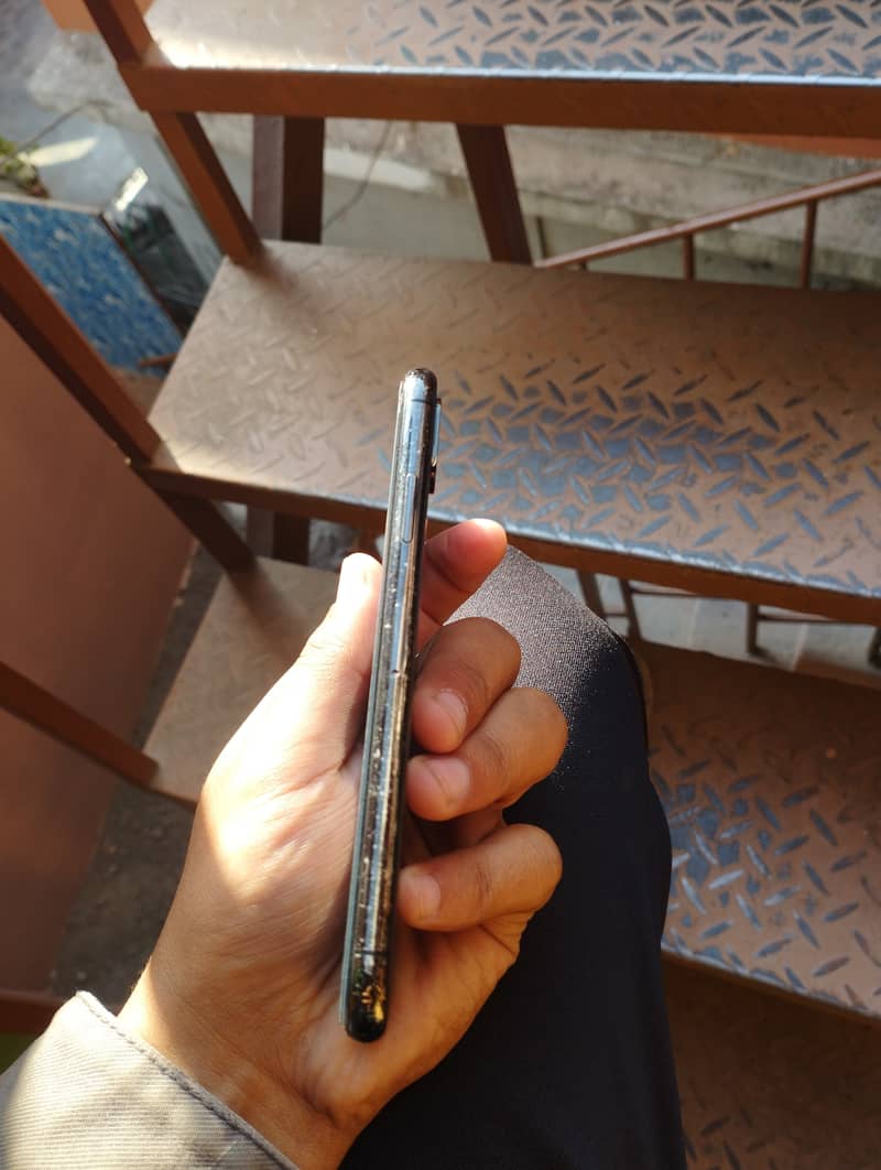 Iphone X Black Colour 5