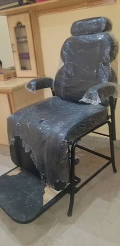 black salon chair