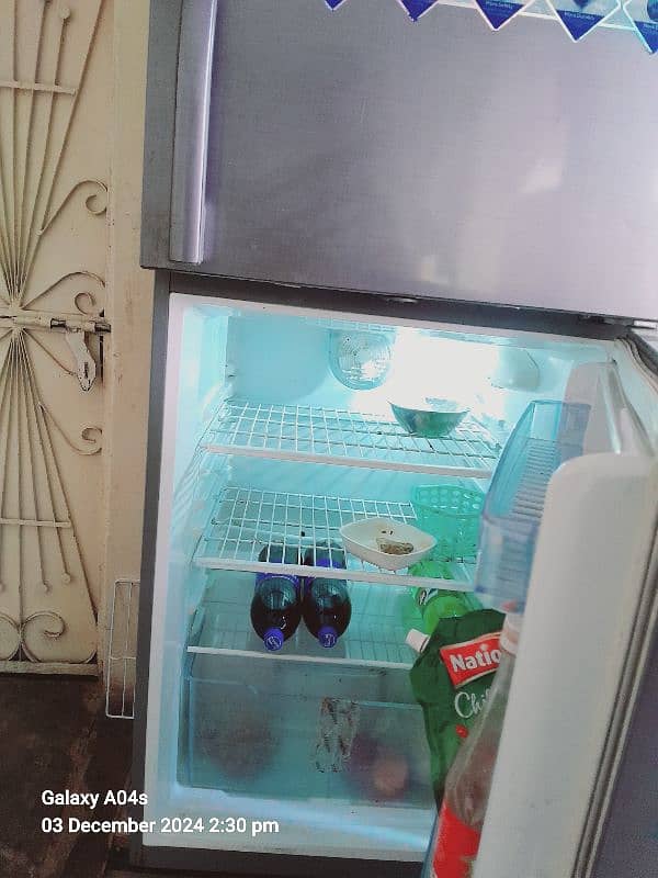 Hair refrigerator good condition in 1