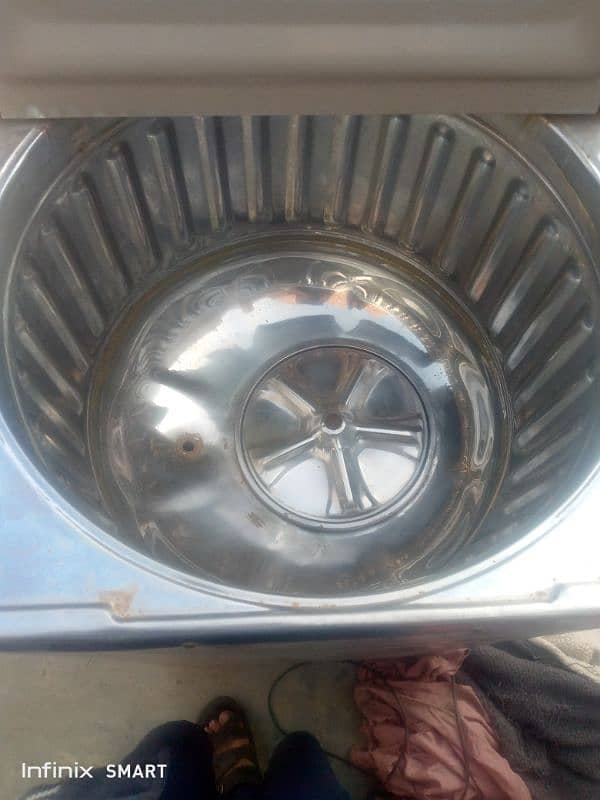 good condition washing machine 3