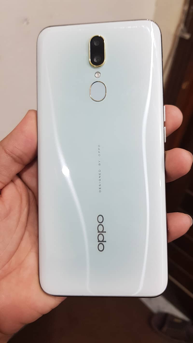 Oppo F11 Complete Box 1