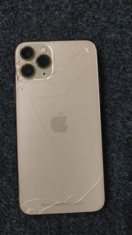 Iphone 11 pro non PTA back glass cracked 1