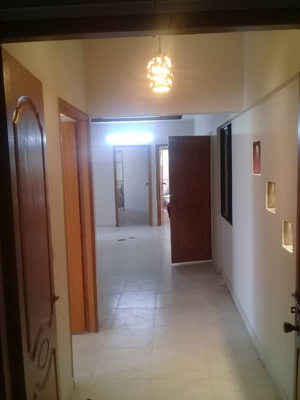 three bed dd well maintained apartment for rent in johar 5