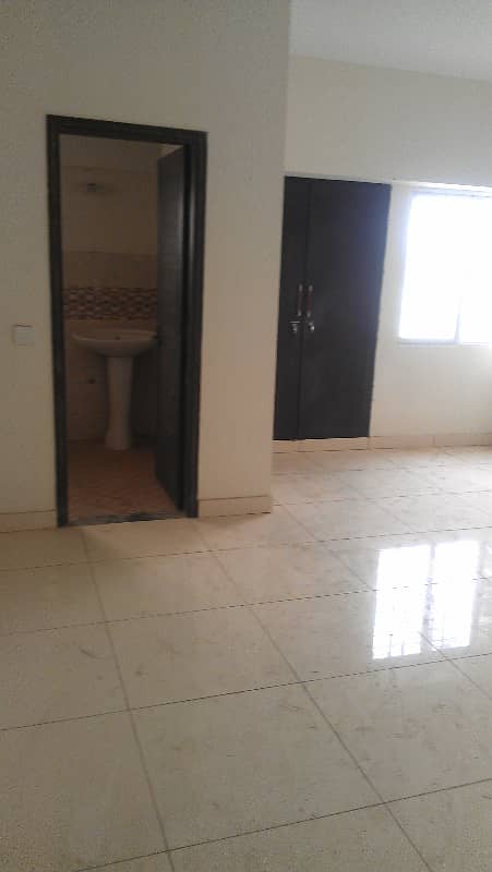 three bed dd well maintained apartment for rent in johar 6