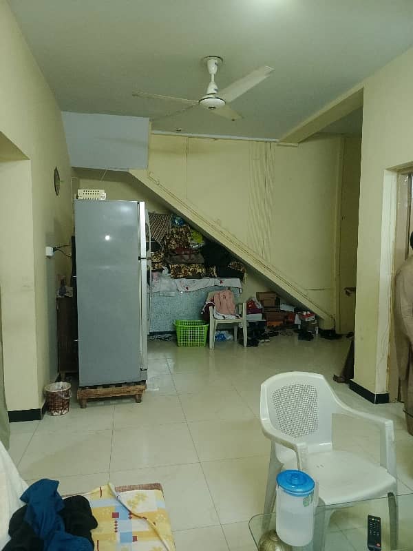 G-11 Real Pics Size 25 - 50 House For Sale Near Main Road And Markaz 17