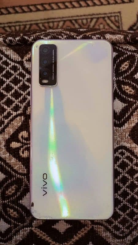 vivo y20 with box 1