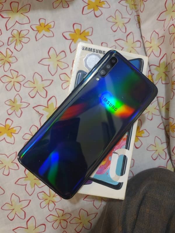 Samsung A70 pta approved with box 10/10 condition hay 10