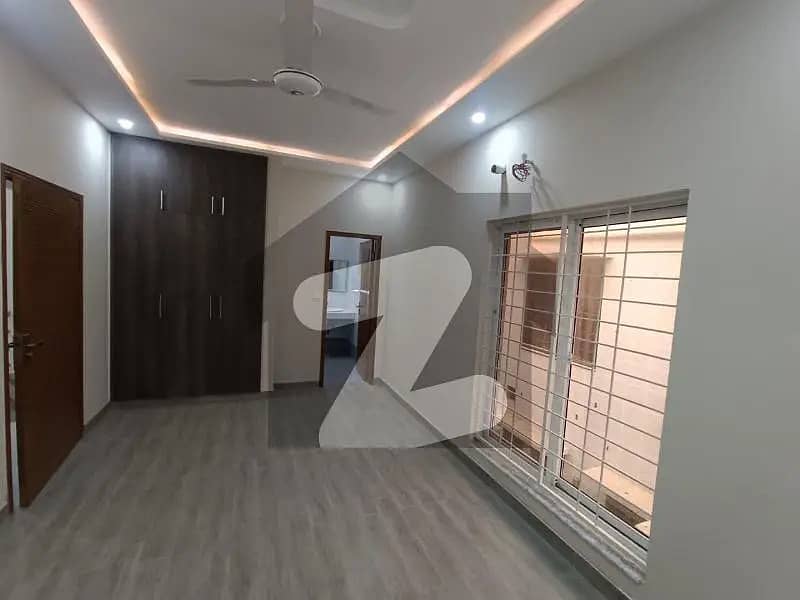 10 Marla Upper Portion For Rent Available In Wapda Town 4