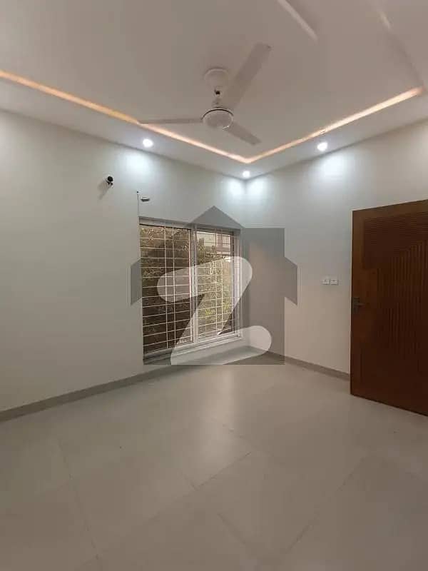 10 Marla Upper Portion For Rent Available In Wapda Town 5