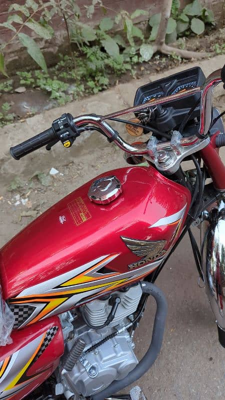 Applied 4 Honda 125 Red color open letter 10 10 new condition 0