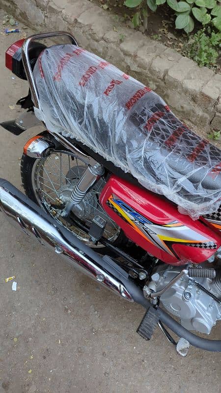 Applied 4 Honda 125 Red color open letter 10 10 new condition 2