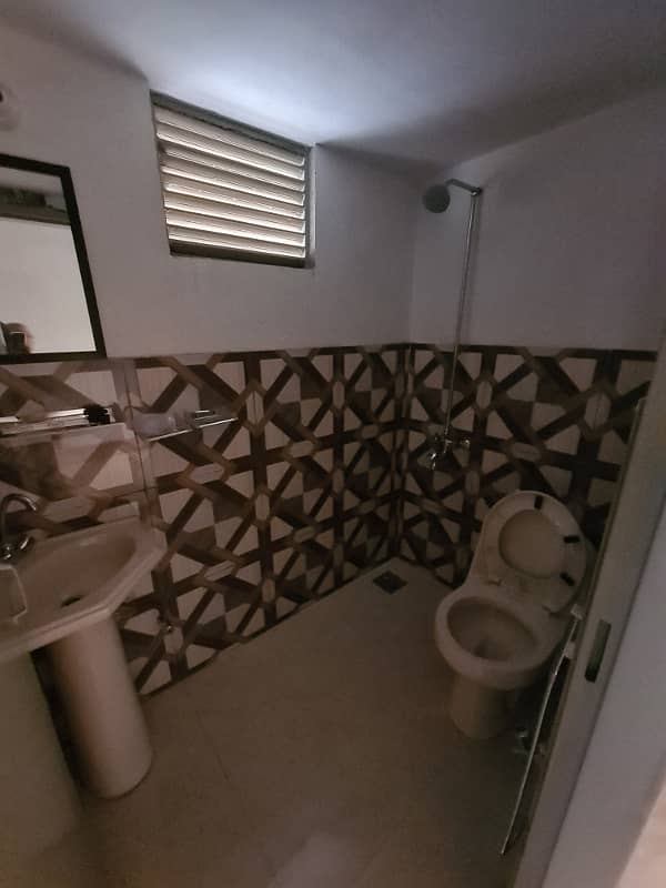 10MARLA NEW TILE FLOORING SEPARATE GATE UPPER PORTION FOR RENT IN AIT 4