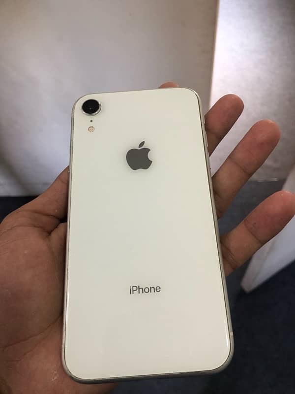 iphone xr 64 jb pta prove with box 1