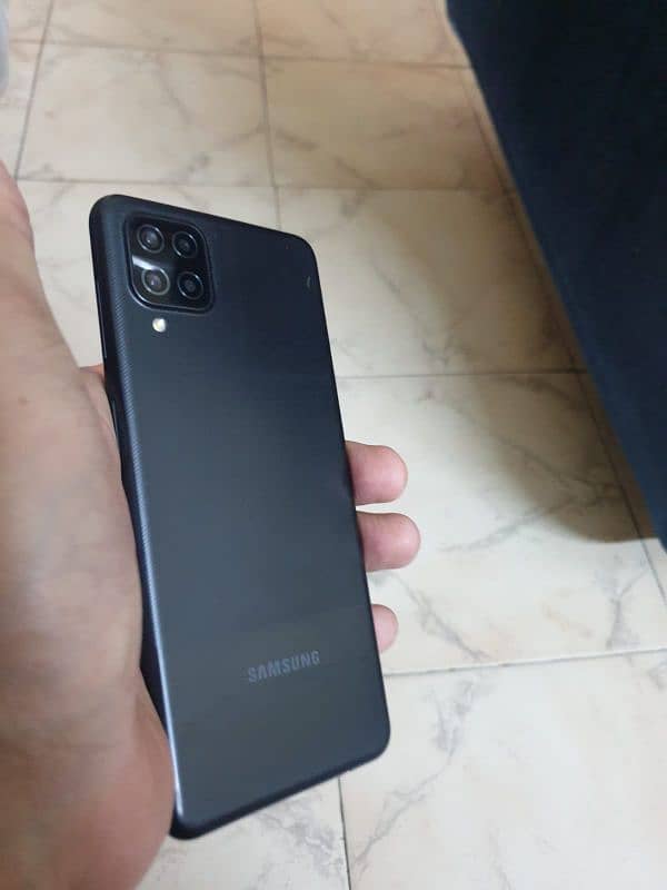 samsung A12 8