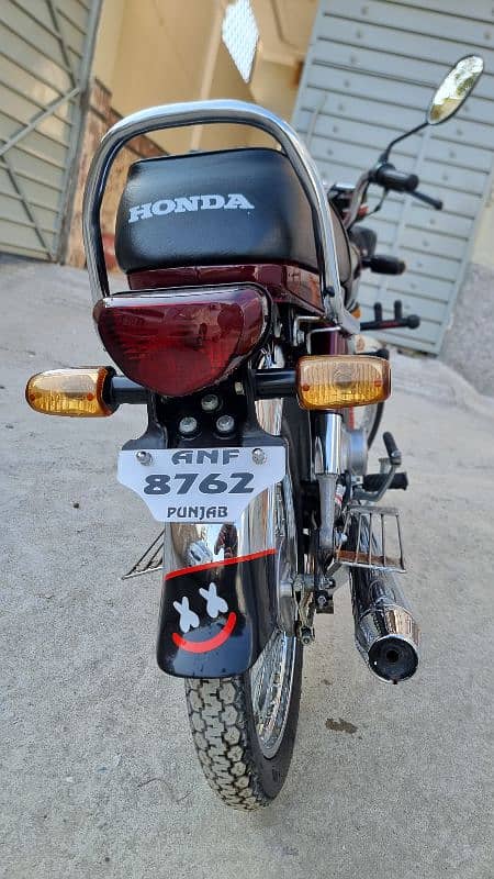 Honda 70cc Bike for Sale - Good Condition! 8