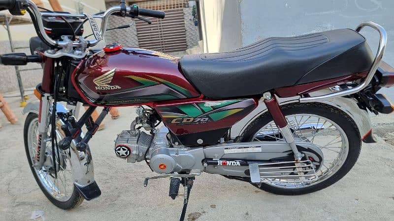 Honda 70cc Bike for Sale - Good Condition! 9