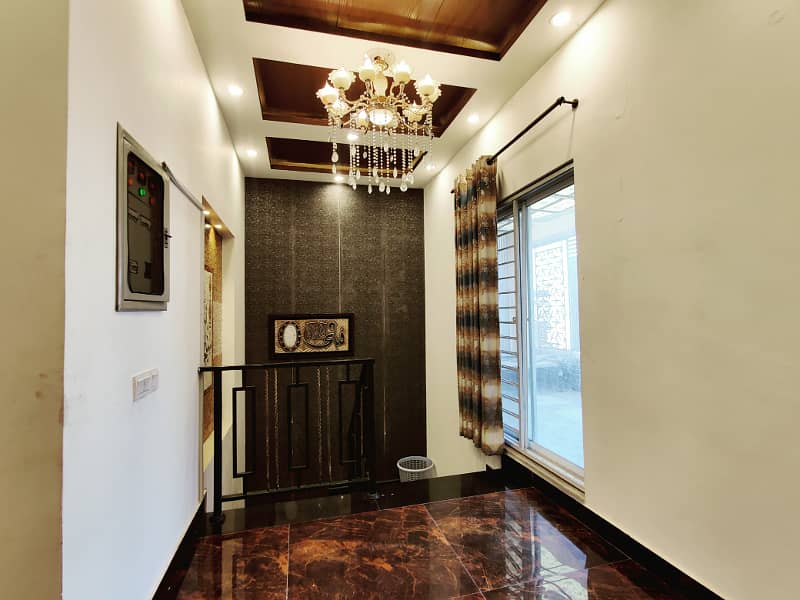 Prime Location 10 Marla 3 Bedroom Upper Portion Classic Design House For Rent In Statelife Housing Society Lahore 6