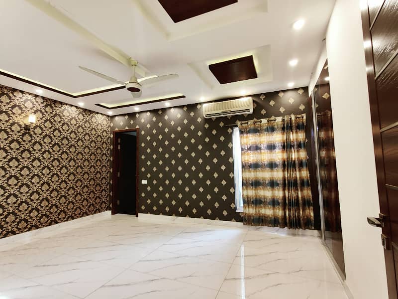 Prime Location 10 Marla 3 Bedroom Upper Portion Classic Design House For Rent In Statelife Housing Society Lahore 8