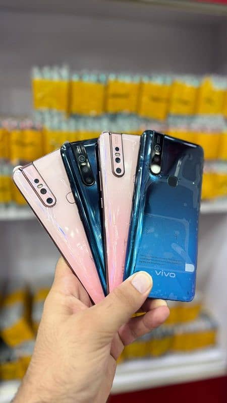 ViVo V15 Pop-up Camera 0