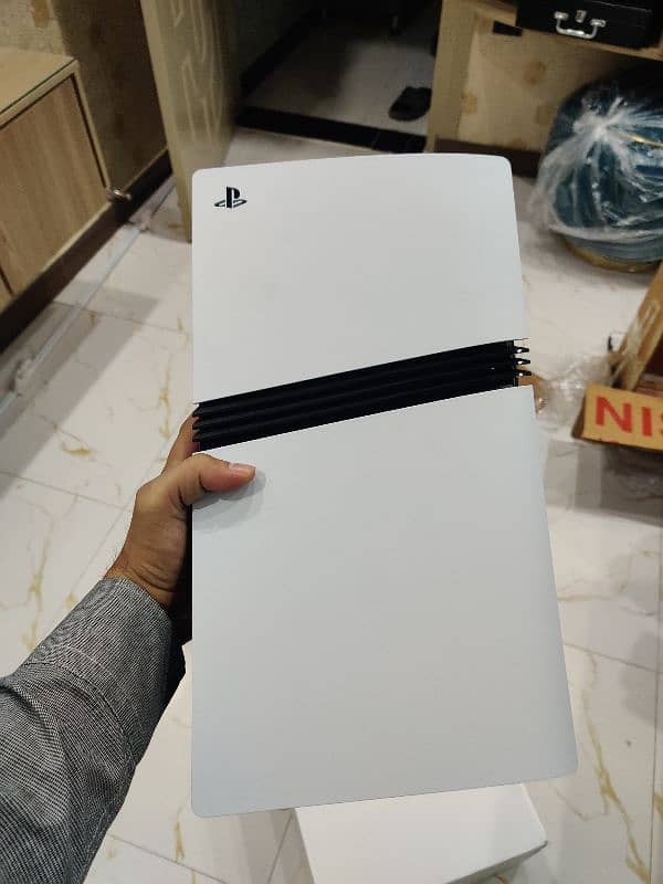 PLAYSTATION 5 PRO 8