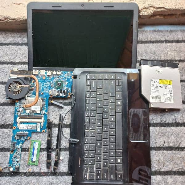 HP 1000 core i3 2nd generations - Parts 0