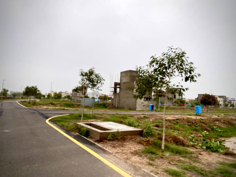 8 marla plot for sale in zinia block, bahria nasheman main feerouzepur rood lahore lda approved socity 4