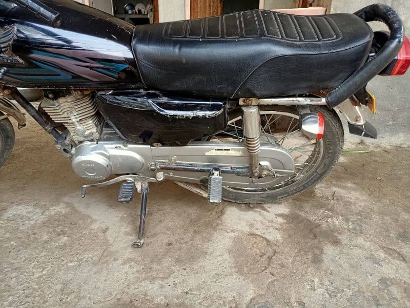 Honda 125 2009 model Black colour 5