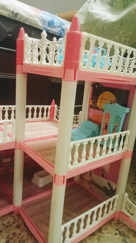 Doll house 4