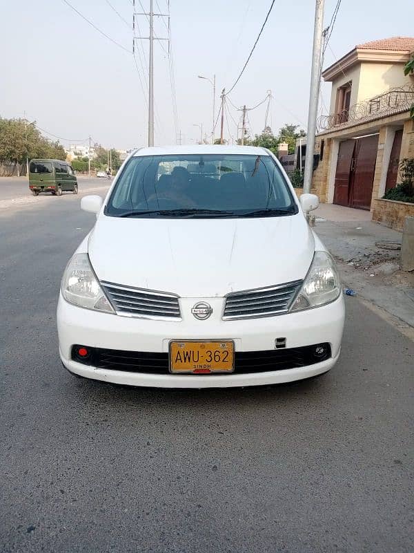 Nissan Tiida 2012 0