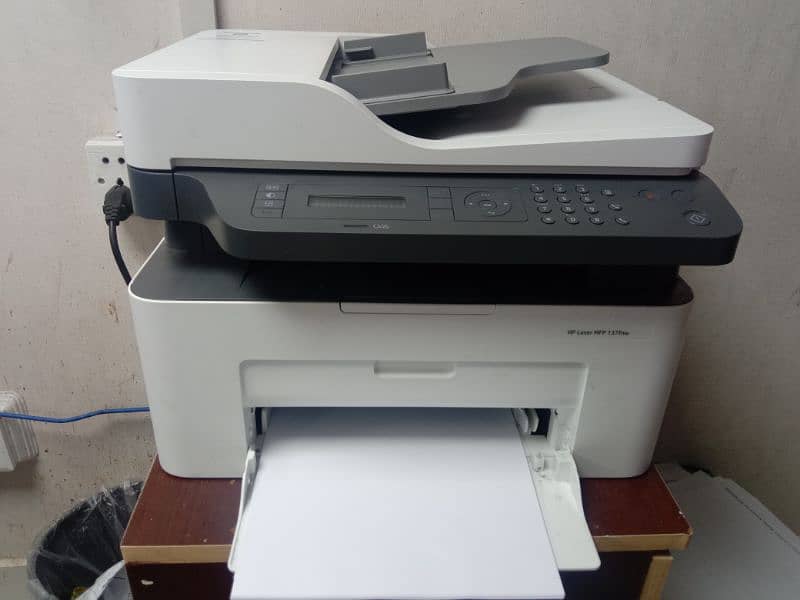 HP Laser MFP 137 FNW 0