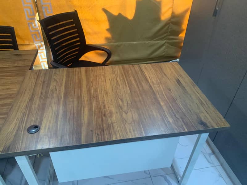 Office Table/Working Table/Office chairs/Executive Table 2