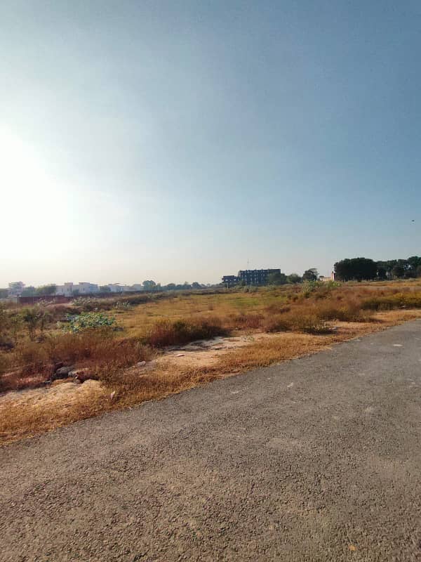 80ft Road 1 Kanal Outclass Location Residential Plot No 143 For Sale In DHA Phase 5 M Block Lahore 3