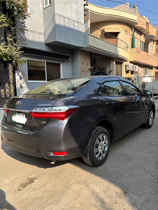 Toyota Corolla GLI 2018 Automatic 2