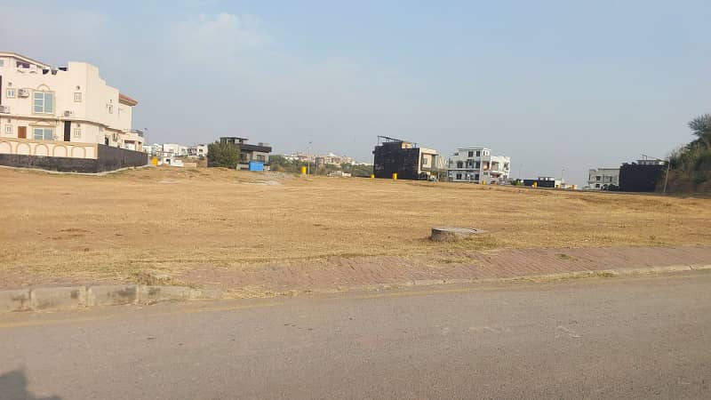 5 Marla Possessionable Plot in Rose Garden Zone 1, Phase 8 Bahria Town Rawalpindi 7