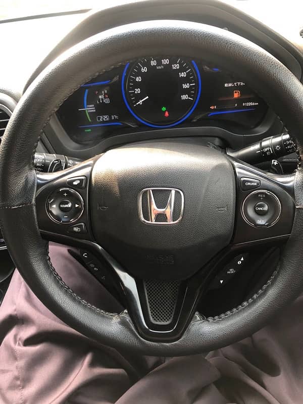 Honda Vezel 2015/18 9