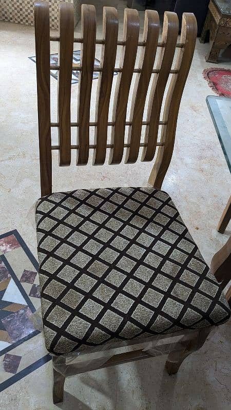 6 chairs glass dining table for sell 5