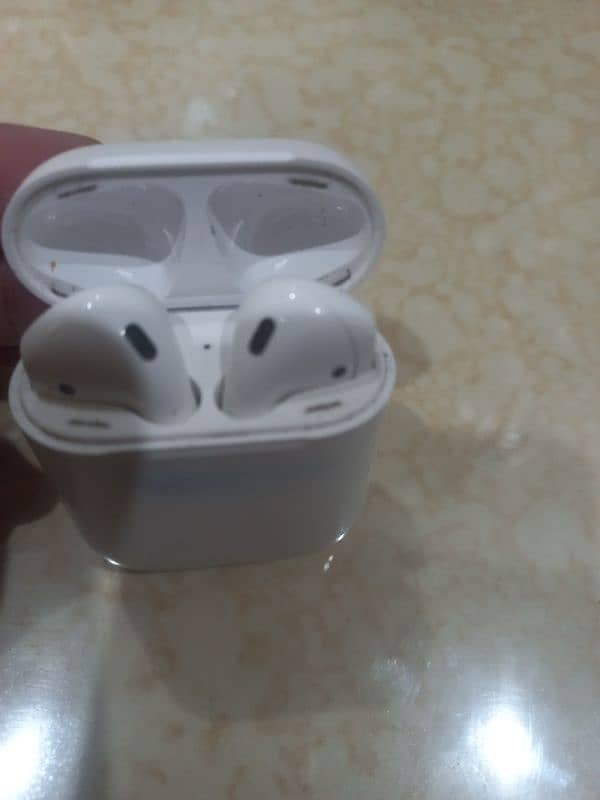 origional airpods apple iphone 0