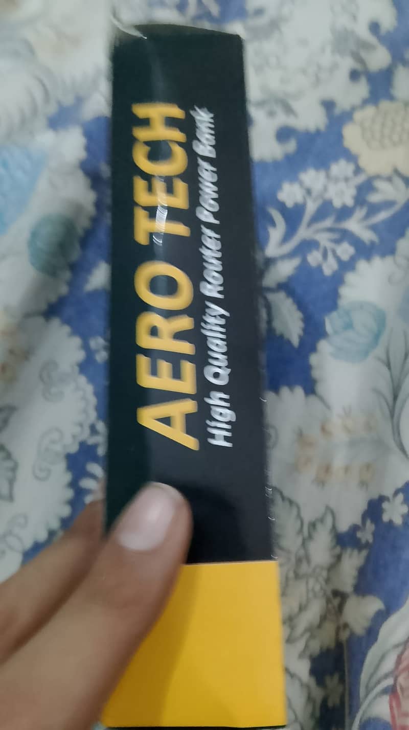 AERO TECH 12 Volt Power Bank 4