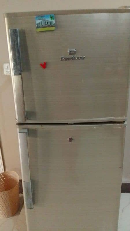 Dawlance Refrigerator Small (8 cubic feet) 4