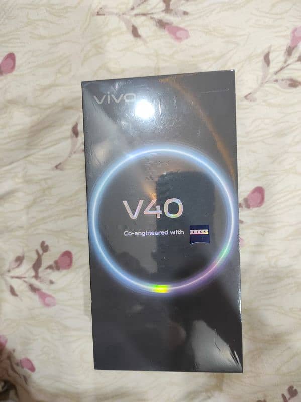 VIVO V 40 BOX PACK 0