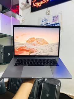 Macbook pro 2018 i7.16/512 13 inch Tayyab laptop