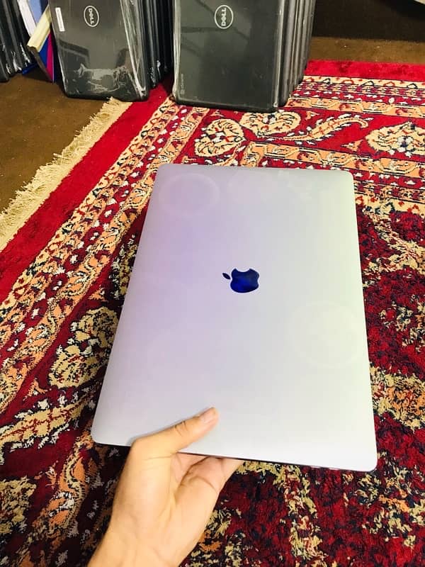 Macbook pro 2018 i7.16/512 13 inch Tayyab laptop 6