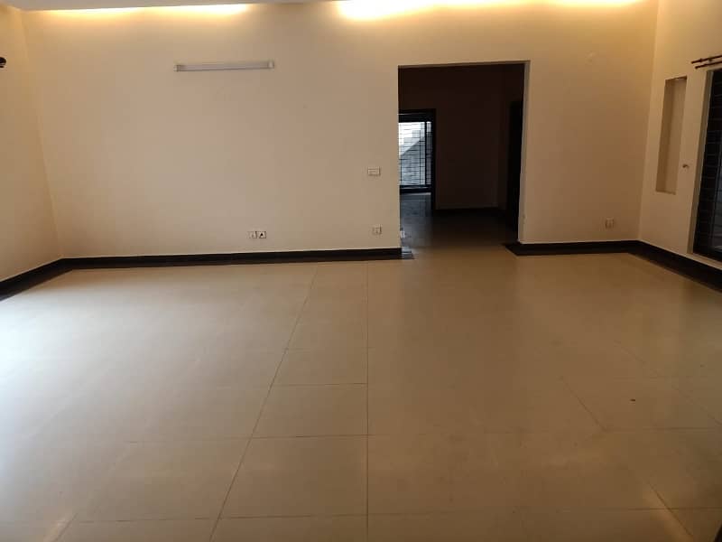 1 kanal House For Office Use J1 Block Near Canal Road In Johar Town 5